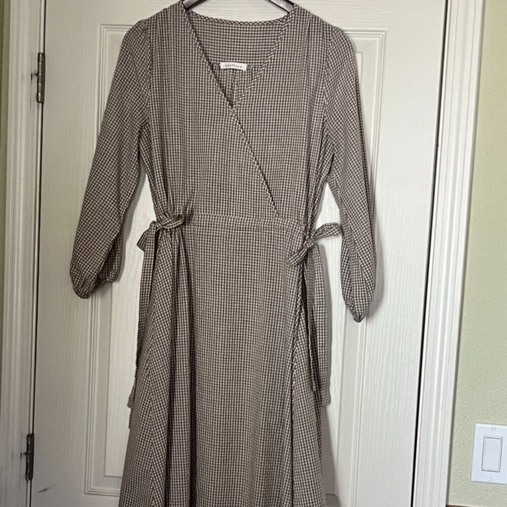 Neuflora Hilton Head Dress, Small
